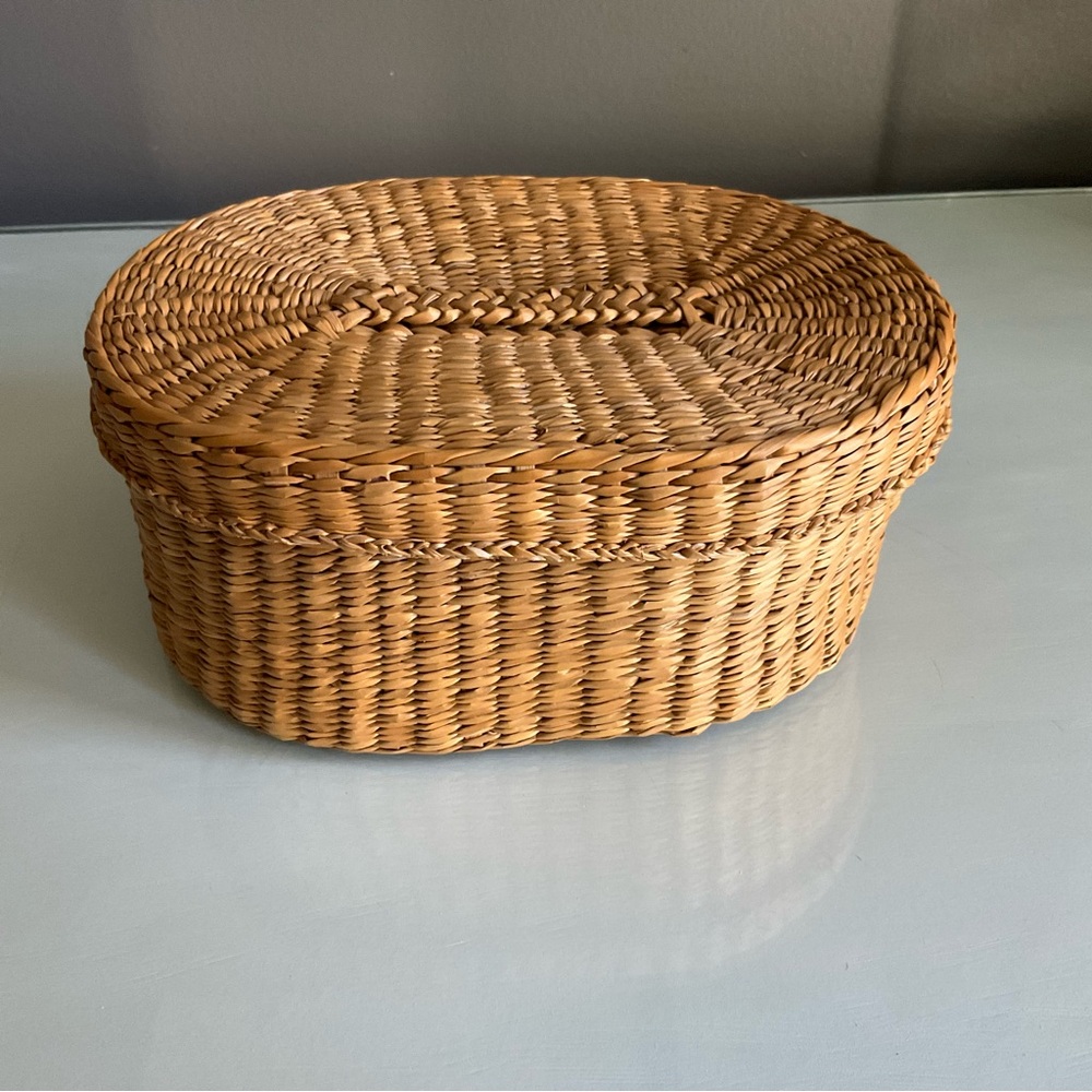 Vintage Sweetgrass Oval Lidded Basket